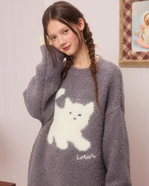 LOLOL 키티 그래픽 플러피 스웨터 (2 컬러)
